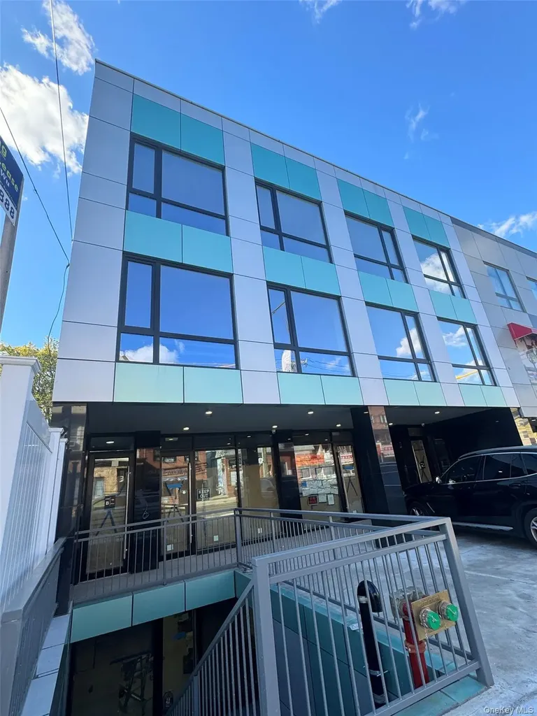 20-22 College Point Boulevard Flushing NY 11356
