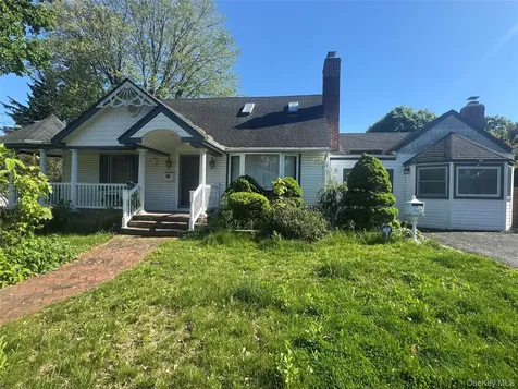 7 Dawes Avenue Syosset NY 11791