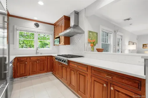 12 Parkway Street Larchmont NY 10538