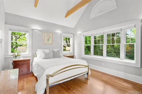 12 Parkway Street Larchmont NY 10538