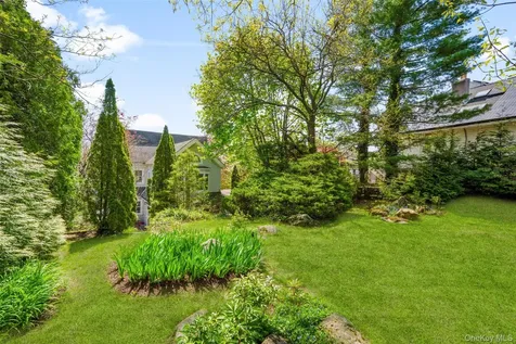 12 Parkway Street Larchmont NY 10538