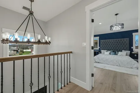 2040 Wellington Court Westbury NY 11590