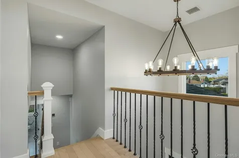 2040 Wellington Court Westbury NY 11590