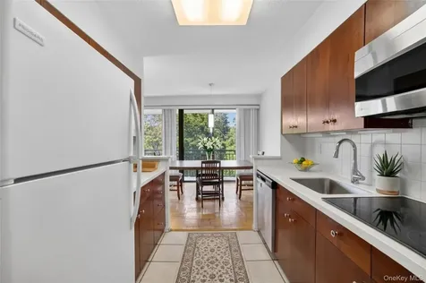 15 Stewart Place White Plains NY 10603