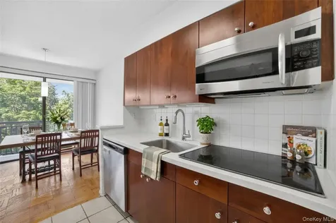 15 Stewart Place White Plains NY 10603