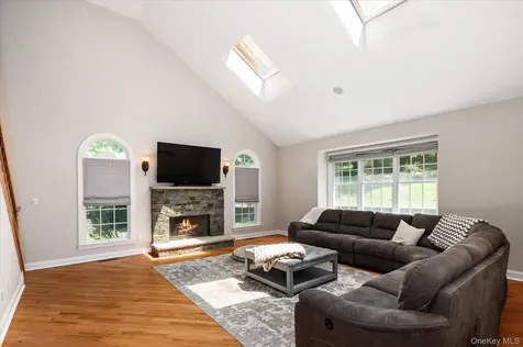 10 Kipps Court Somers NY 10589