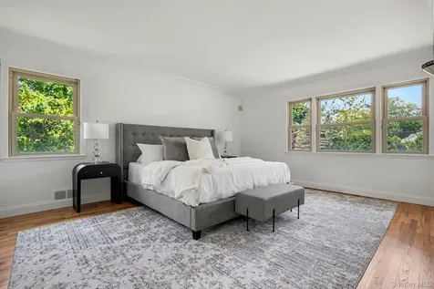 70 Richbell Road White Plains NY 10605