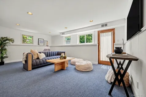 70 Richbell Road White Plains NY 10605