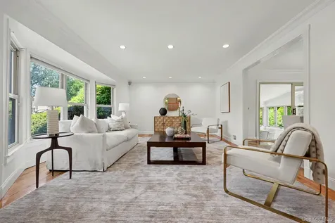 70 Richbell Road White Plains NY 10605