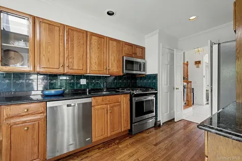 70 Richbell Road White Plains NY 10605