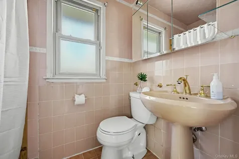 70 Richbell Road White Plains NY 10605