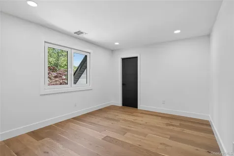 364 Old Farmingdale Road West Babylon NY 11704