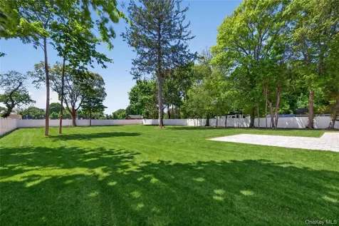364 Old Farmingdale Road West Babylon NY 11704