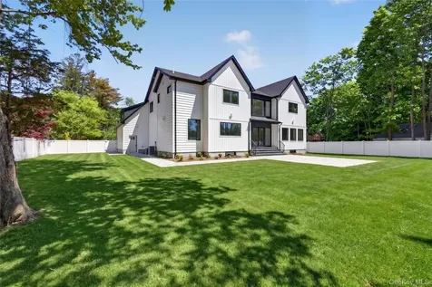 364 Old Farmingdale Road West Babylon NY 11704
