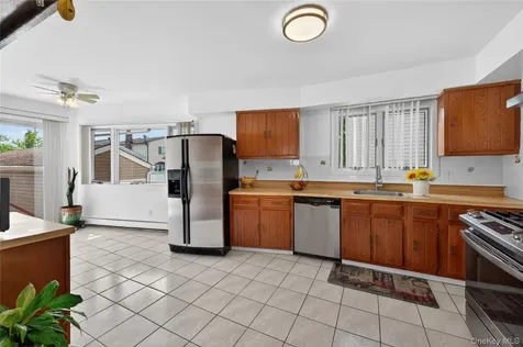 9 Smith Place Williston Park NY 11596