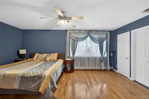 9 Smith Place Williston Park NY 11596