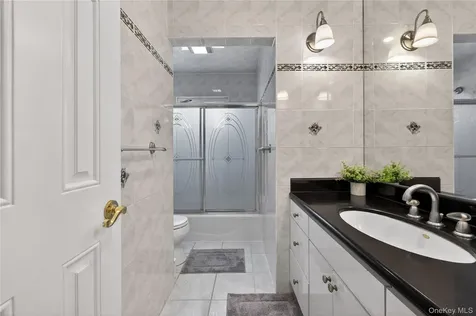 9 Smith Place Williston Park NY 11596