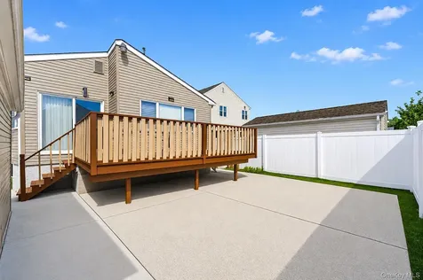 9 Smith Place Williston Park NY 11596