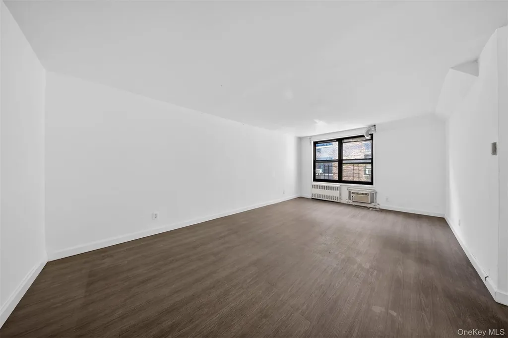 132-35 Sanford Avenue Flushing NY 11355