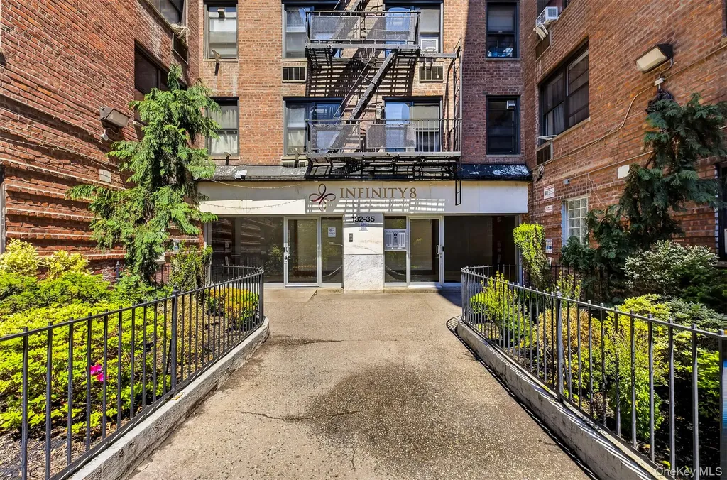 132-35 Sanford Avenue Flushing NY 11355