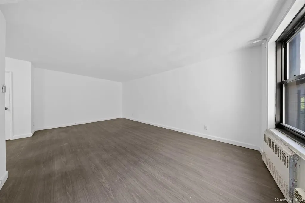 132-35 Sanford Avenue Flushing NY 11355