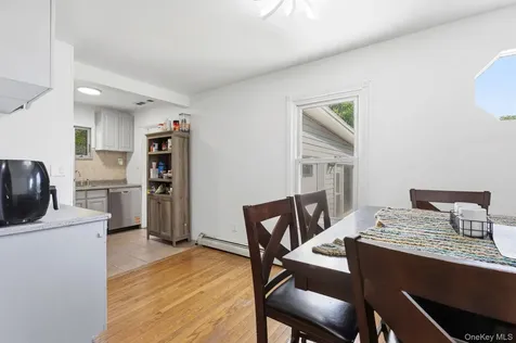 21 Mary Avenue Mahopac NY 10541