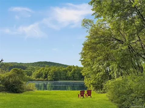 24 Lake Celeste Drive Garrison NY 10524