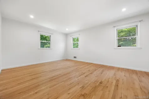 372 Heathcote Road Scarsdale NY 10583