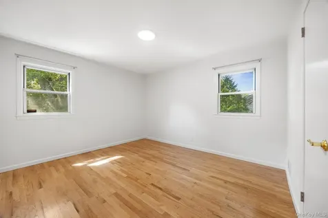 372 Heathcote Road Scarsdale NY 10583
