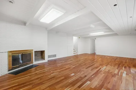 372 Heathcote Road Scarsdale NY 10583