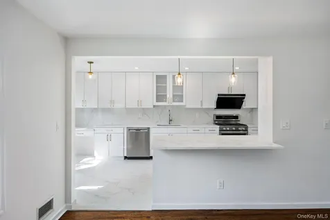 372 Heathcote Road Scarsdale NY 10583