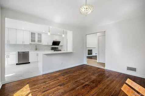 372 Heathcote Road Scarsdale NY 10583