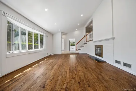 372 Heathcote Road Scarsdale NY 10583