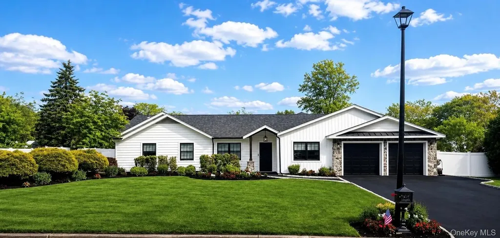 38 Long Meadow Place South Setauket NY 11720