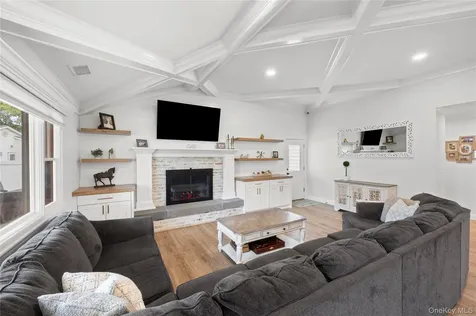 38 Long Meadow Place South Setauket NY 11720