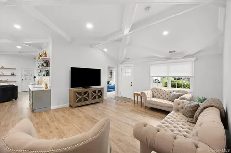38 Long Meadow Place South Setauket NY 11720