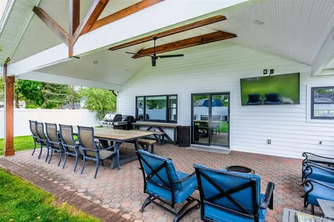 38 Long Meadow Place South Setauket NY 11720