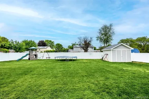 38 Long Meadow Place South Setauket NY 11720