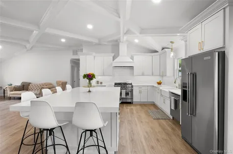 38 Long Meadow Place South Setauket NY 11720