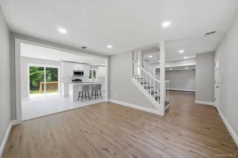 4 Evans Street Coram NY 11727