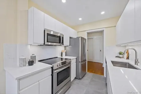 51 White Oak Street New Rochelle NY 10801