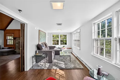 6 Raven Way Pleasantville NY 10570