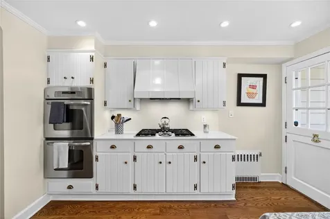 6 Raven Way Pleasantville NY 10570
