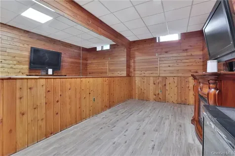 6 Raven Way Pleasantville NY 10570