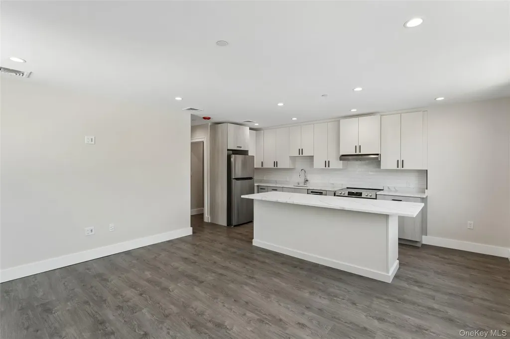 780 New York Avenue Huntington NY 11743