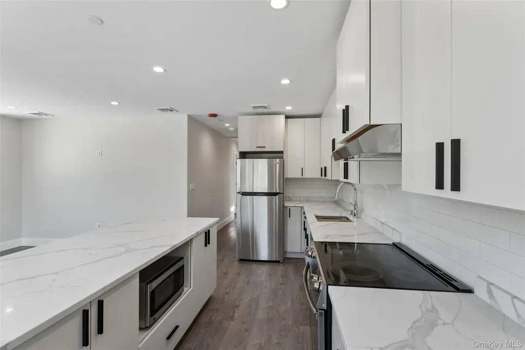 780 New York Avenue Huntington NY 11743