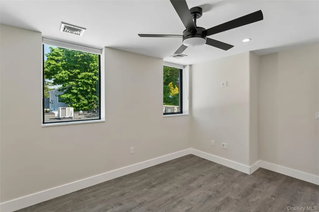 780 New York Avenue Huntington NY 11743