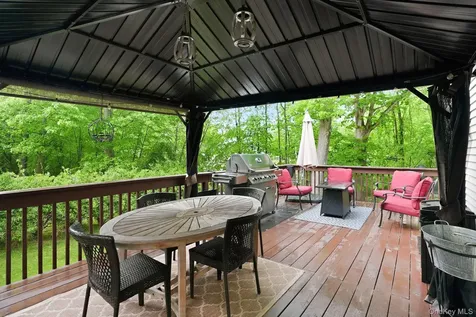 1 Donahue Court Buchanan NY 10511
