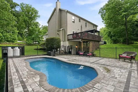 1 Donahue Court Buchanan NY 10511