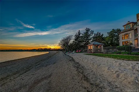 265 Asharoken Avenue Northport NY 11768